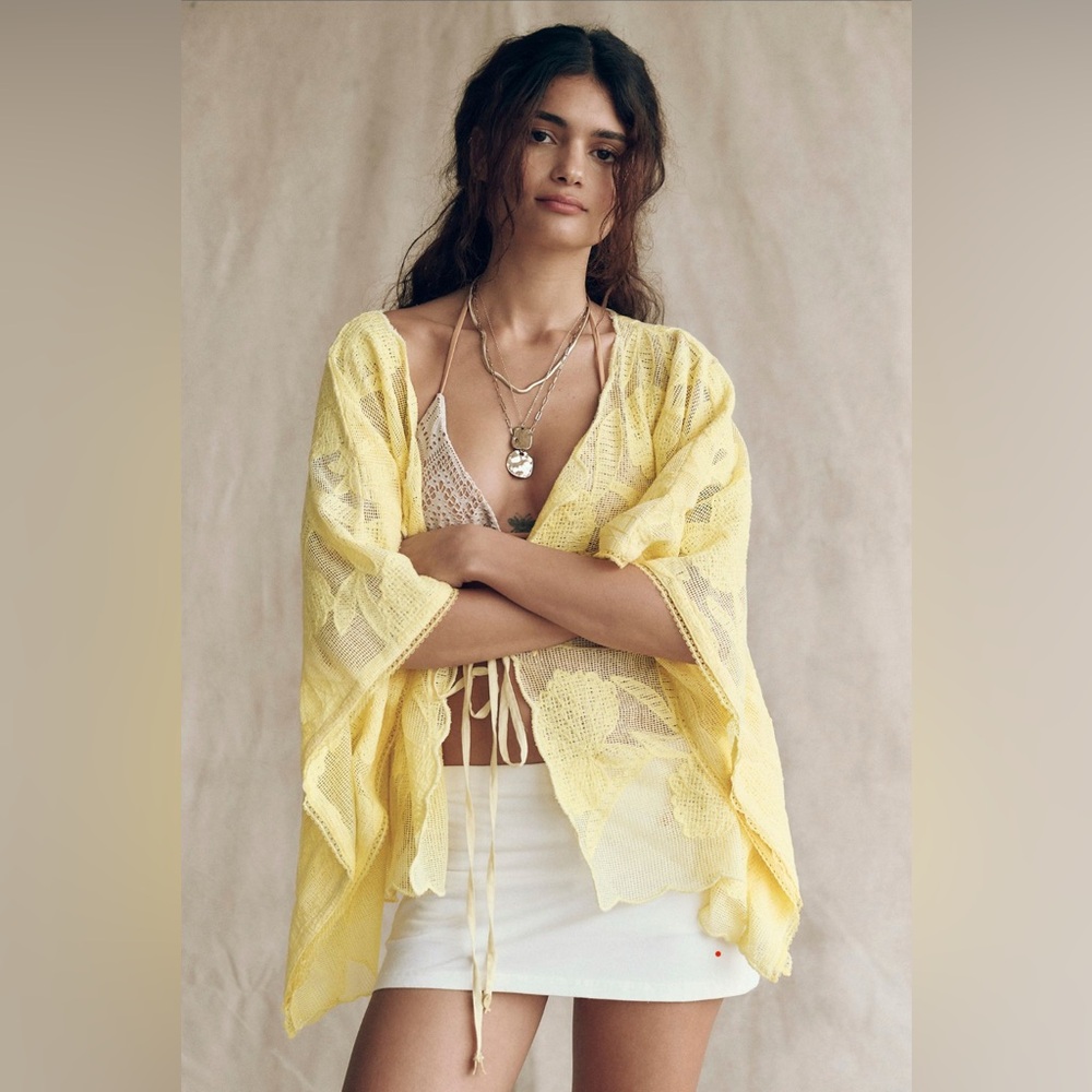 Willow Tie Front Cape